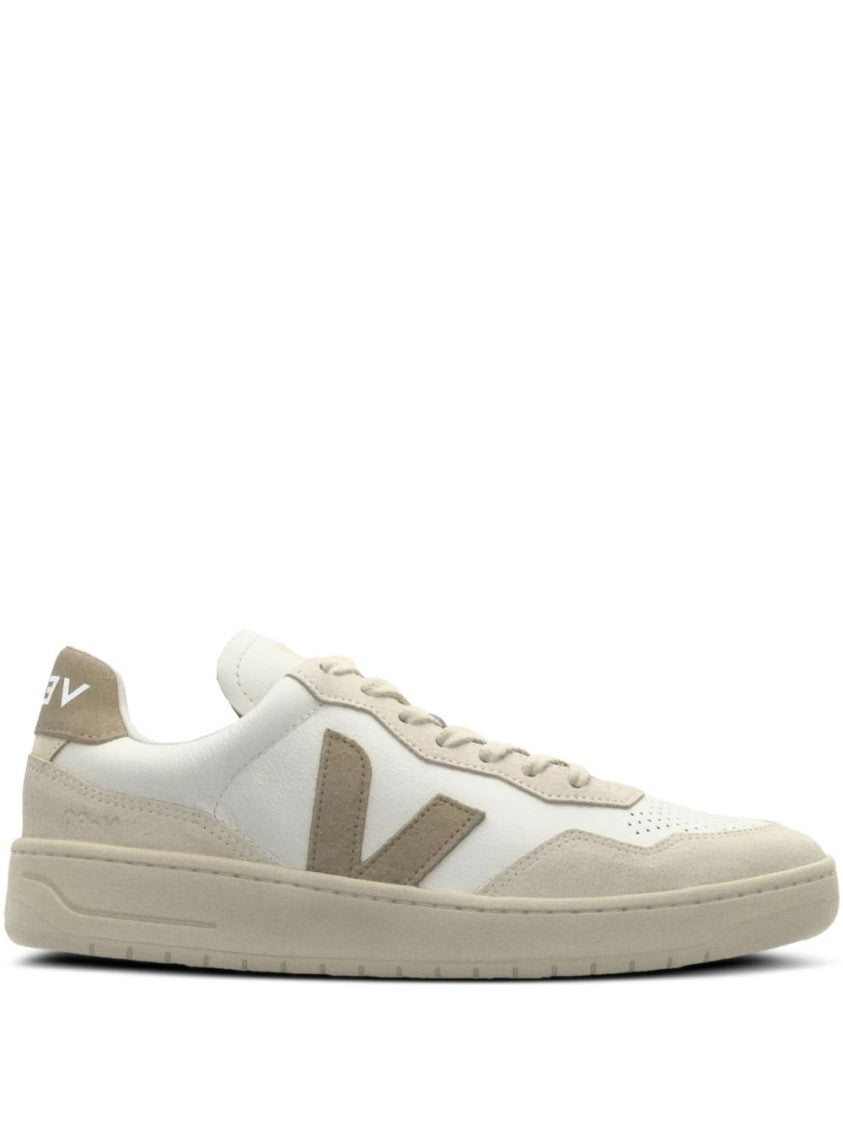 Veja Low-Top Sneakers In Soft Beige