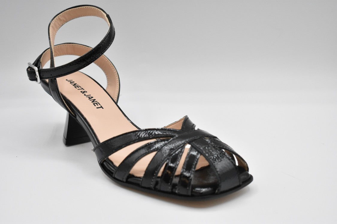Janet & Janet Black Vernice Sandals