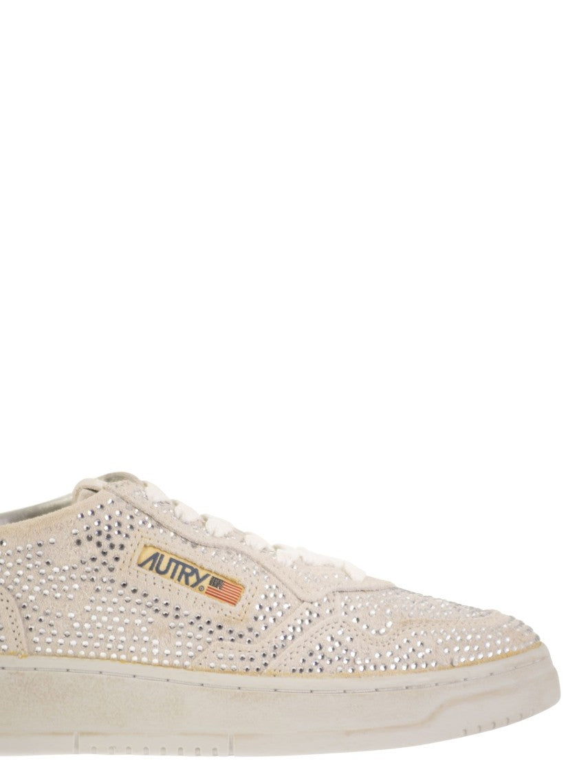 Autry Medalist Low - Suede Trainers With Rhinestones