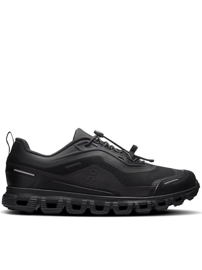 On Low-Profile Sport Shoes With Textured Sole And Quick-Lace System
