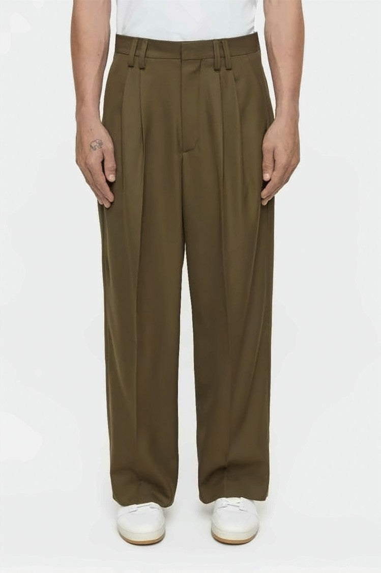 Closed Wide-Leg Brown Pleated Pants