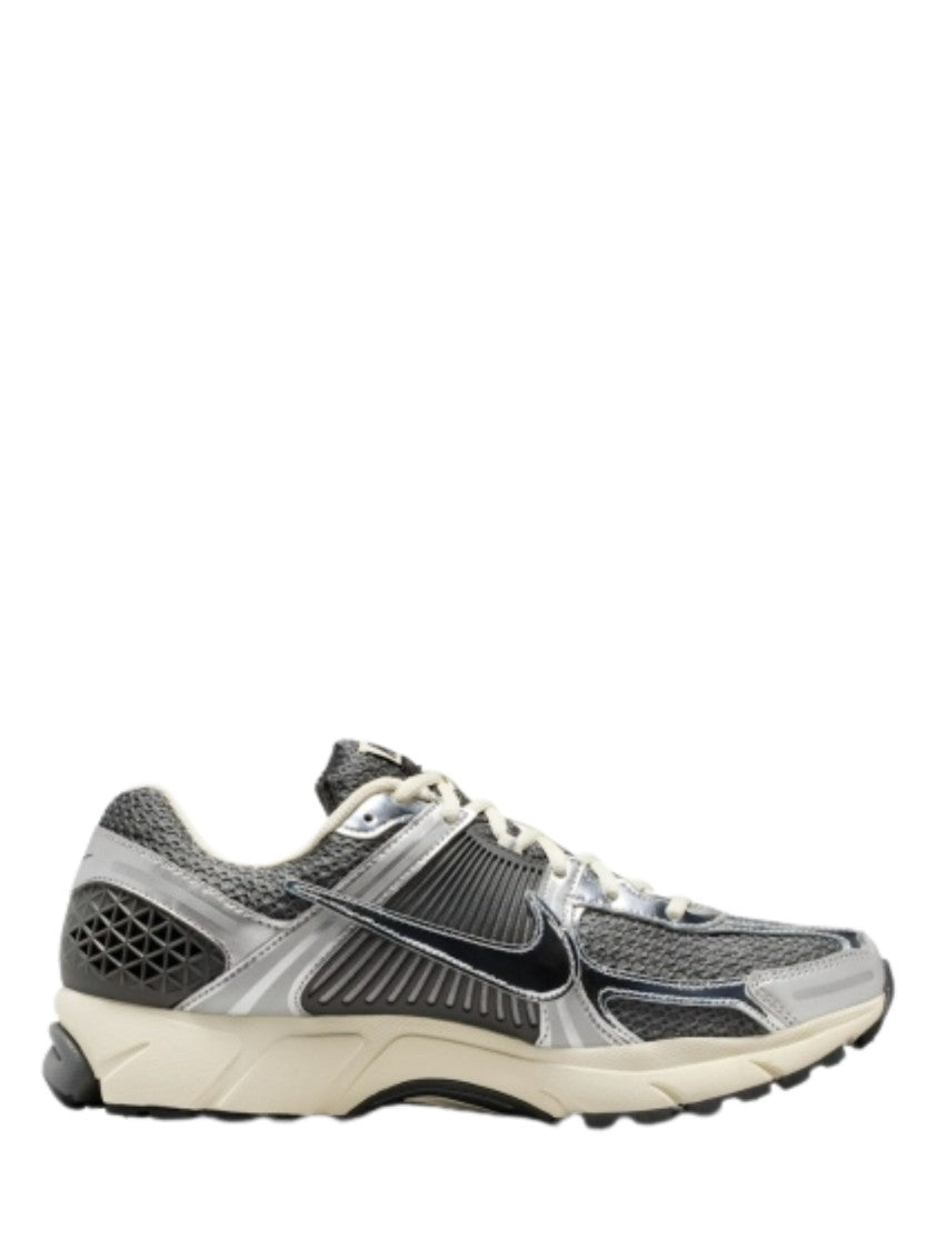 Nike Grey Silver Zoom Vomero Sneakers