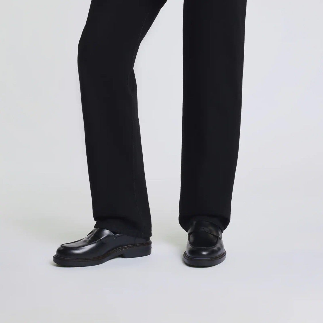 Hogan H704 Loafers In Nero Calfskin With Rubber Sole