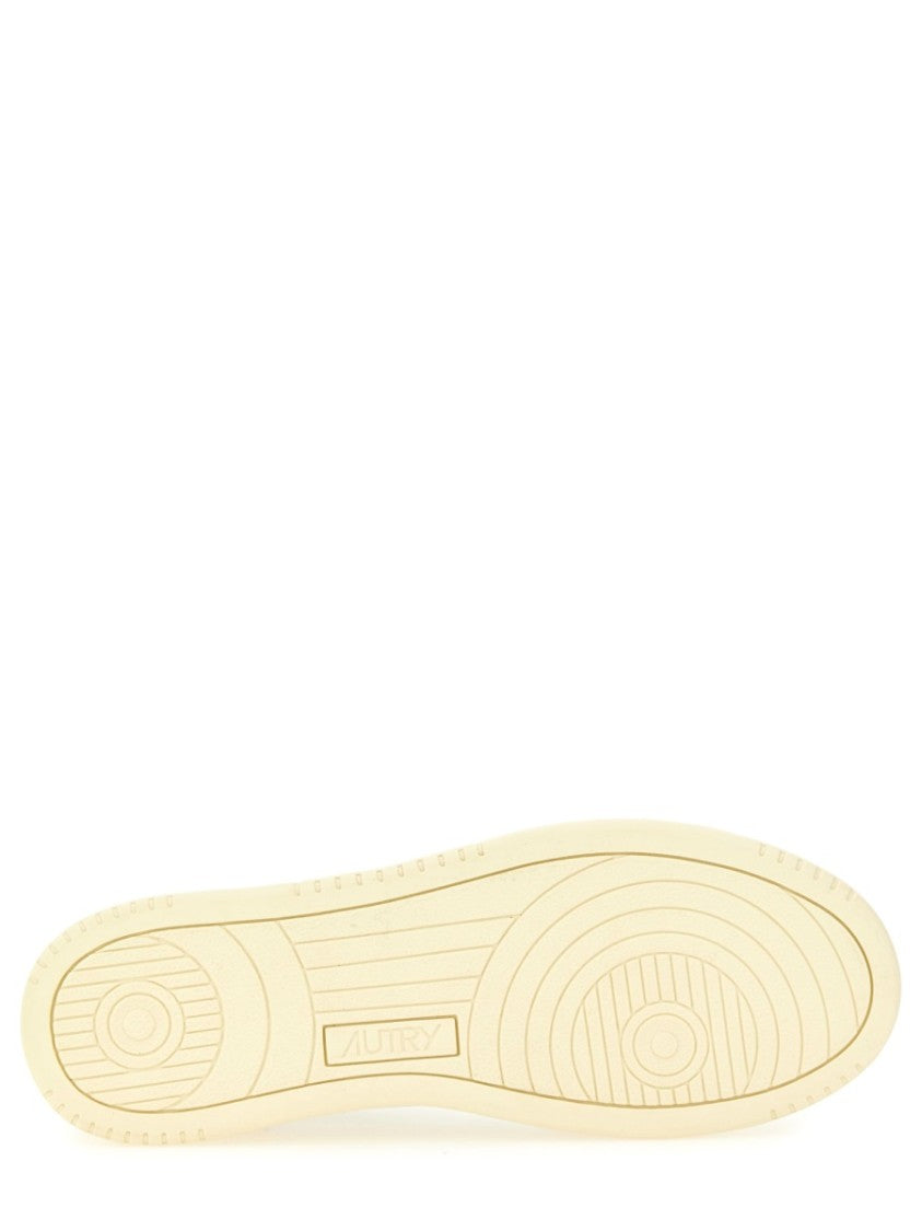 Autry "Medalist Low" Sneaker