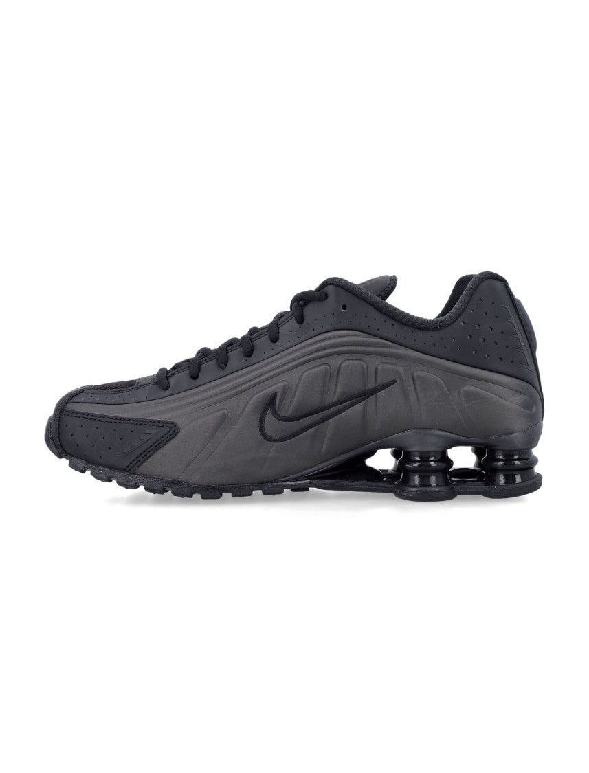 Nike Shox R4 Sleek Black Sneakers