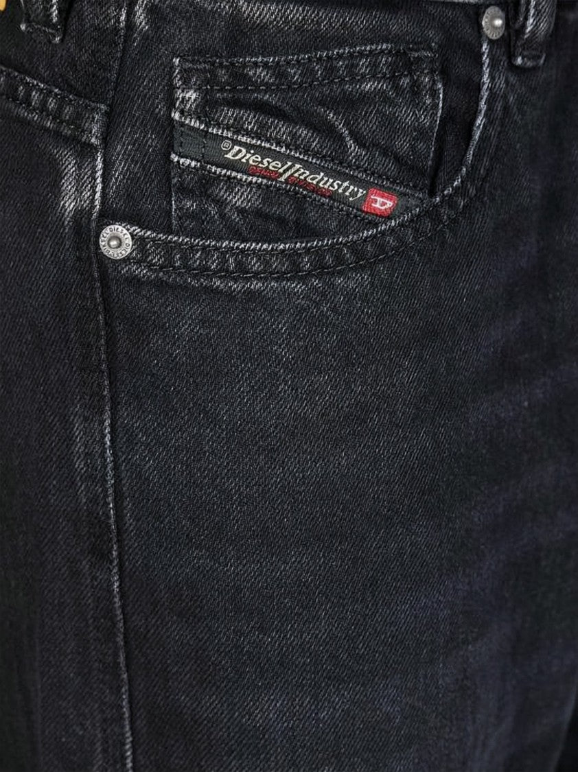 Diesel Wide-Leg High-Waisted Denim Pants With Classic Five-Pocket Design