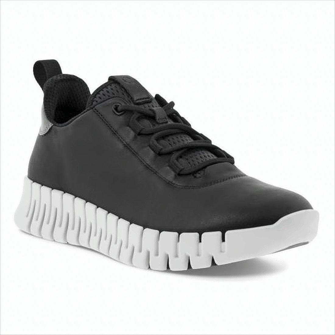 Ecco Sleek Minimalist Sneakers With Distinctive Segmented Sole