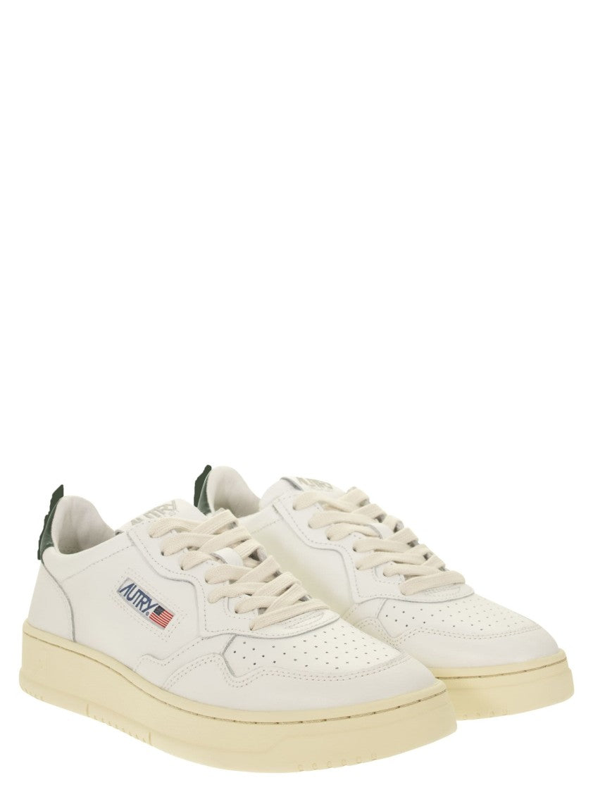 Autry Medalist Low - Leather Sneakers