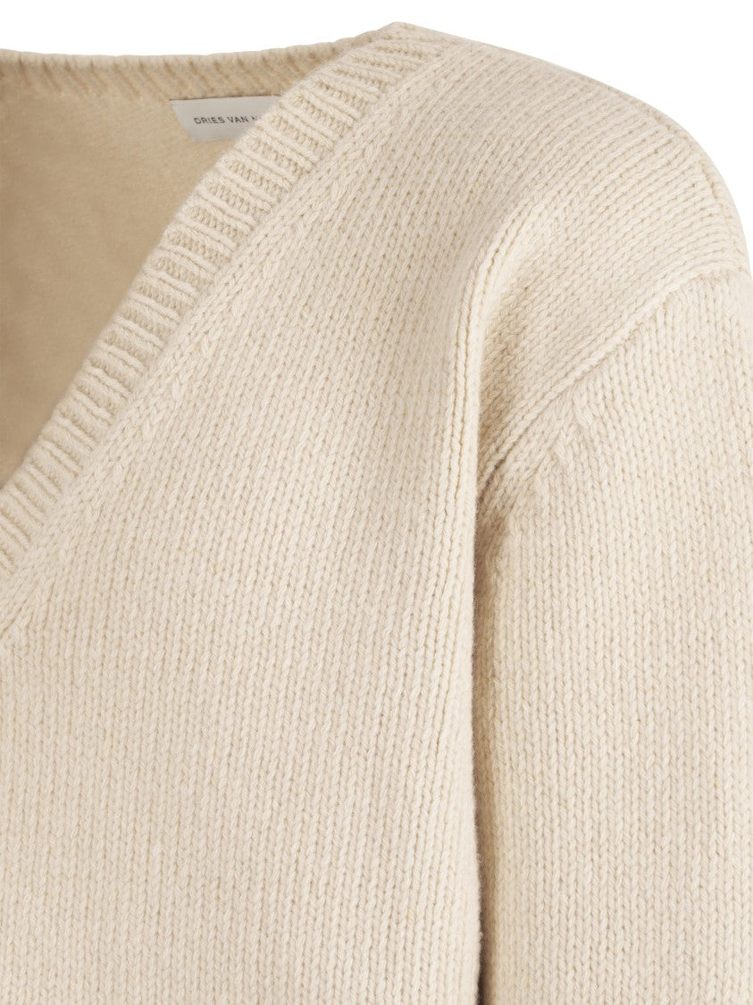 Dries Van Noten Beige Classic Knit Sweater With Timeless Silhouette