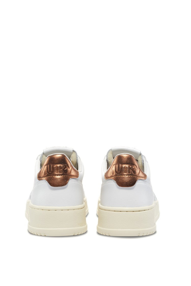 Autry Women’S Medalist Leather Sneakers Bronze Heel Tab