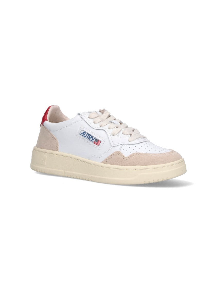 Autry "Medalist 01" Low Sneakers, In White Leather