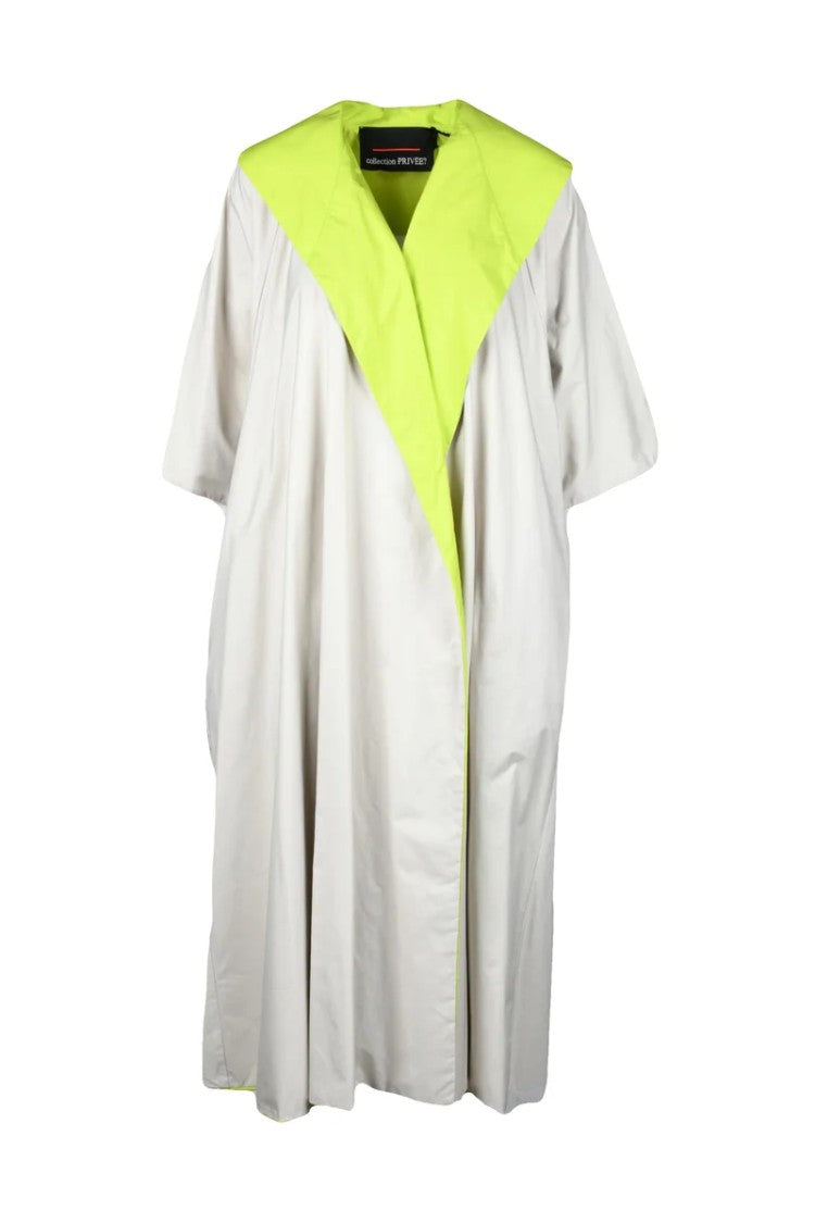 Collection Privee? Short-Sleeved Raincoat With Contrasting Lining