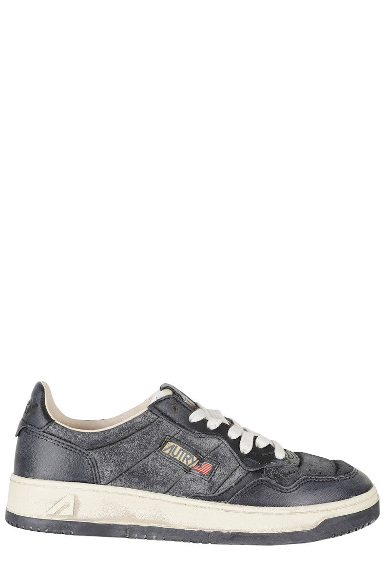 Autry Black Sup Vint Low Leather Sneakers