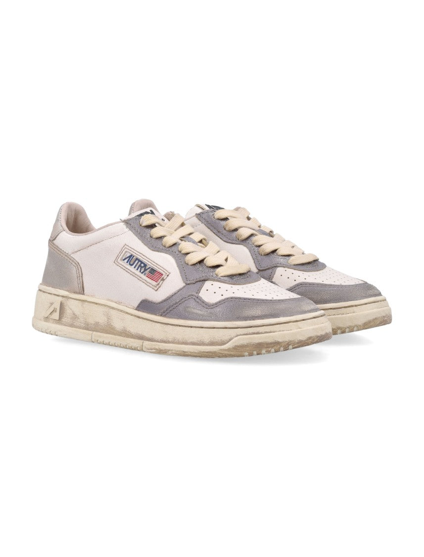 Autry Medalist Low Super Vintage Woman's Sneakers