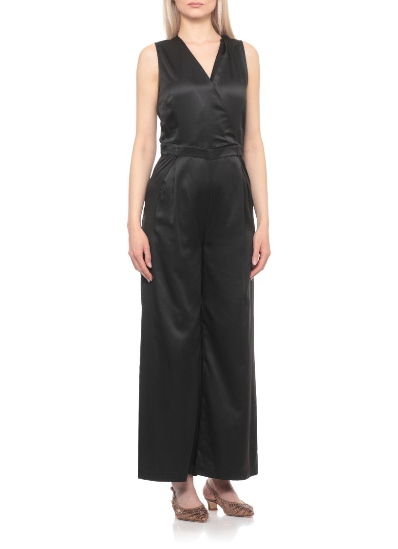 Kangra Tailored Black Jumpsuit With V-Neckline And Side Zip Fastening