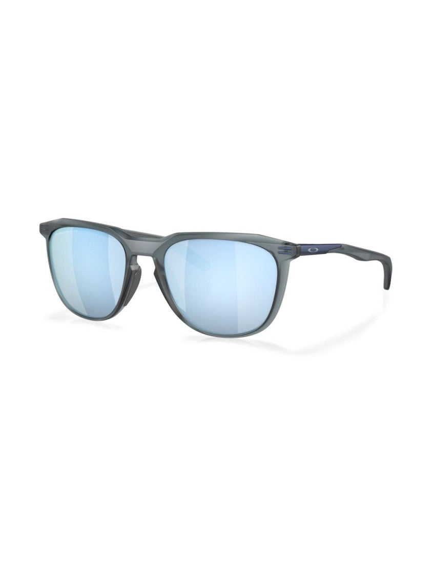 Oakley Sporty Gray Sunglasses With Reflective Lenses
