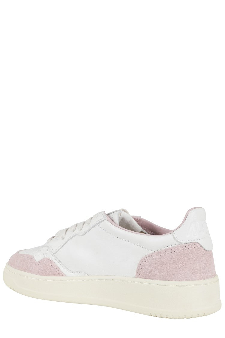 Autry Medalist Low-Top Sneakers