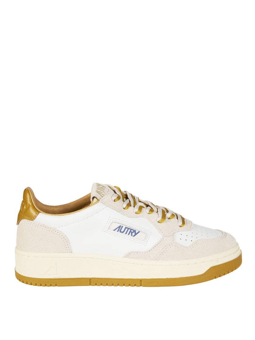 Autry White Medalist Low Wom Mustard Sneakers
