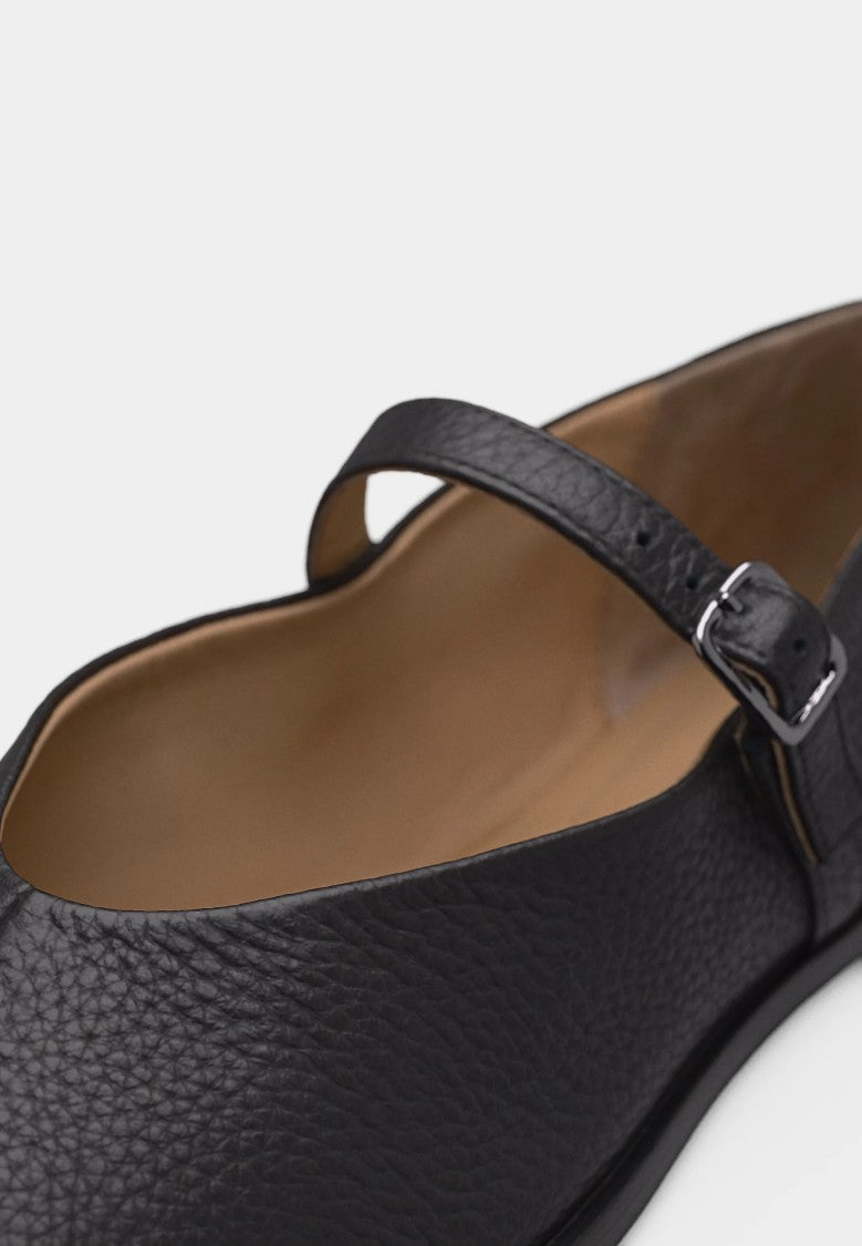 Max Mara Black Bovine Leather Flat Shoes