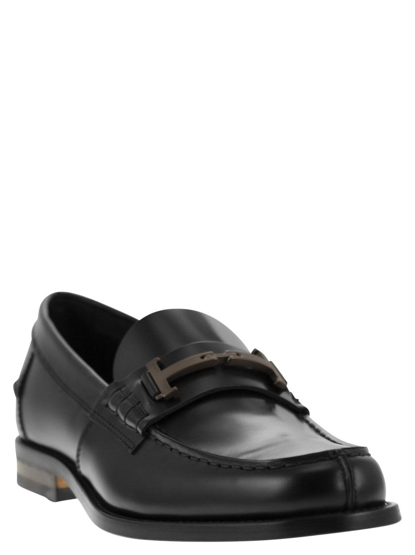 Tod's Leather Loafer With Iconic Metal T Accessory