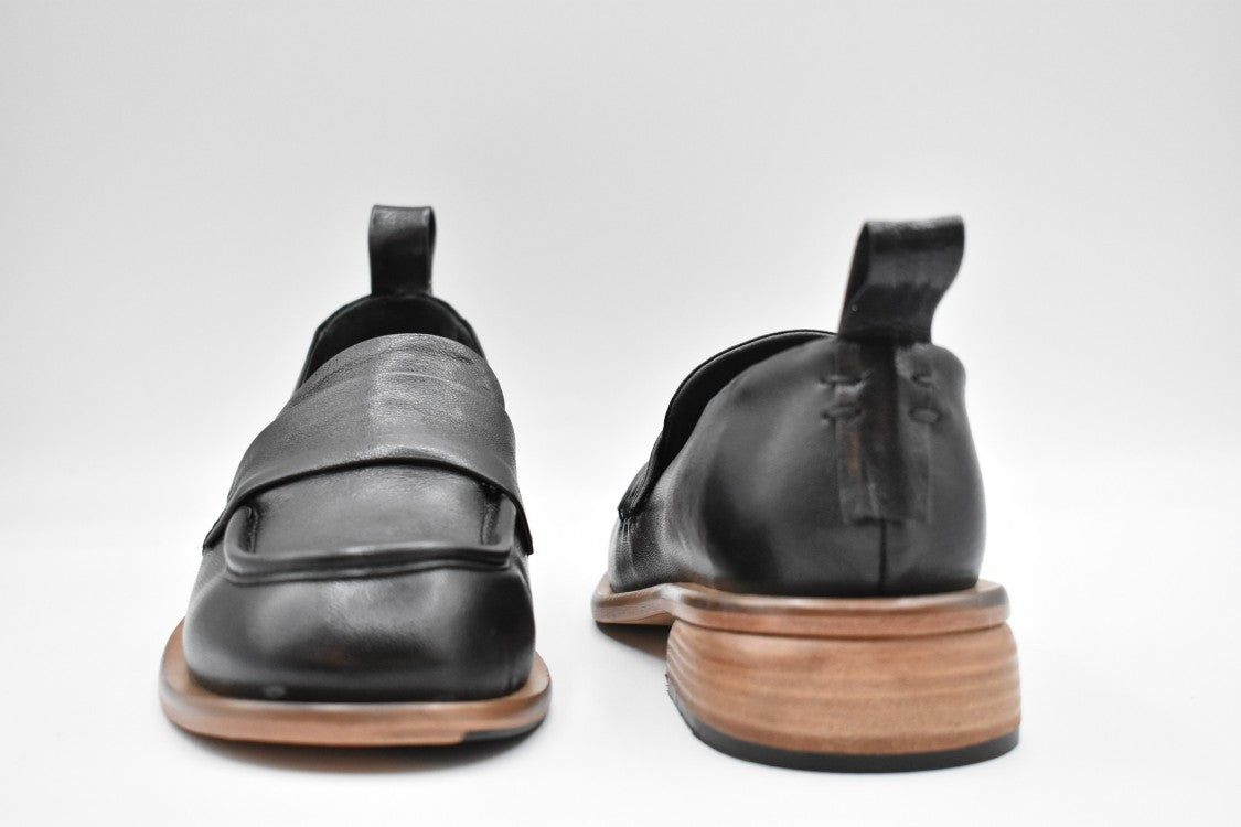 Ernesto Dolani Black Leather Flat Shoes