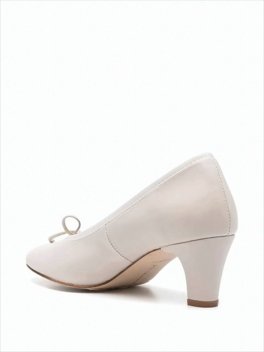 Paloma Wool Elegant Low-Heeled Pumps With Bow Detail