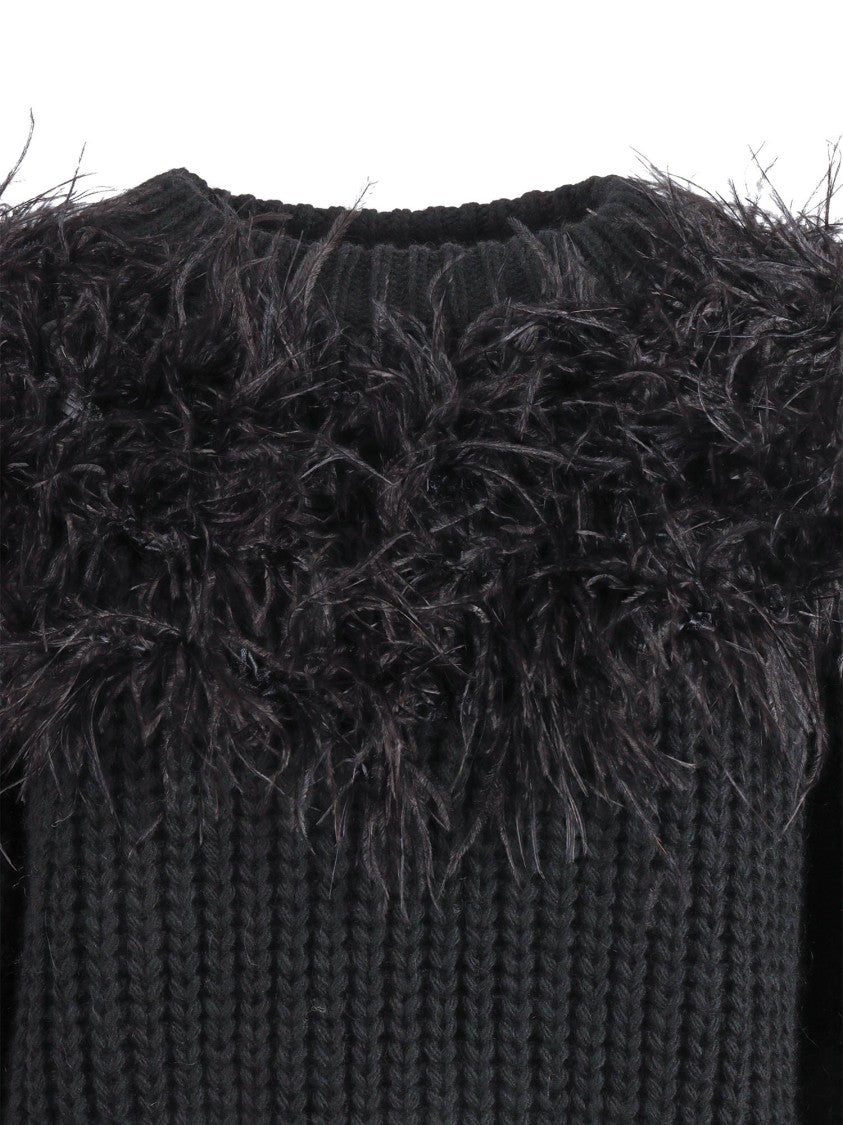 Shirt A Porter Cropped Black Knitted Sweater With Feather Detail