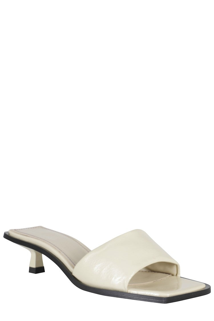 Alohas Cream Kia Square-Toe Leather Mules