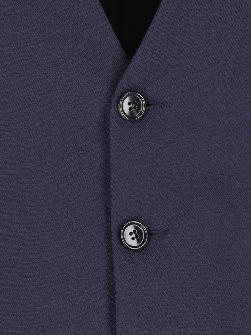 Ami V-Neck Sleeveless Vest