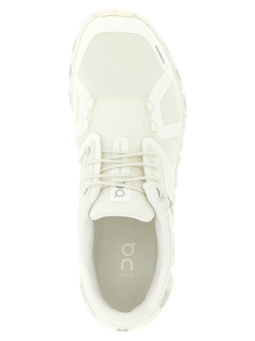 On 'Cloud 6' Sneakers