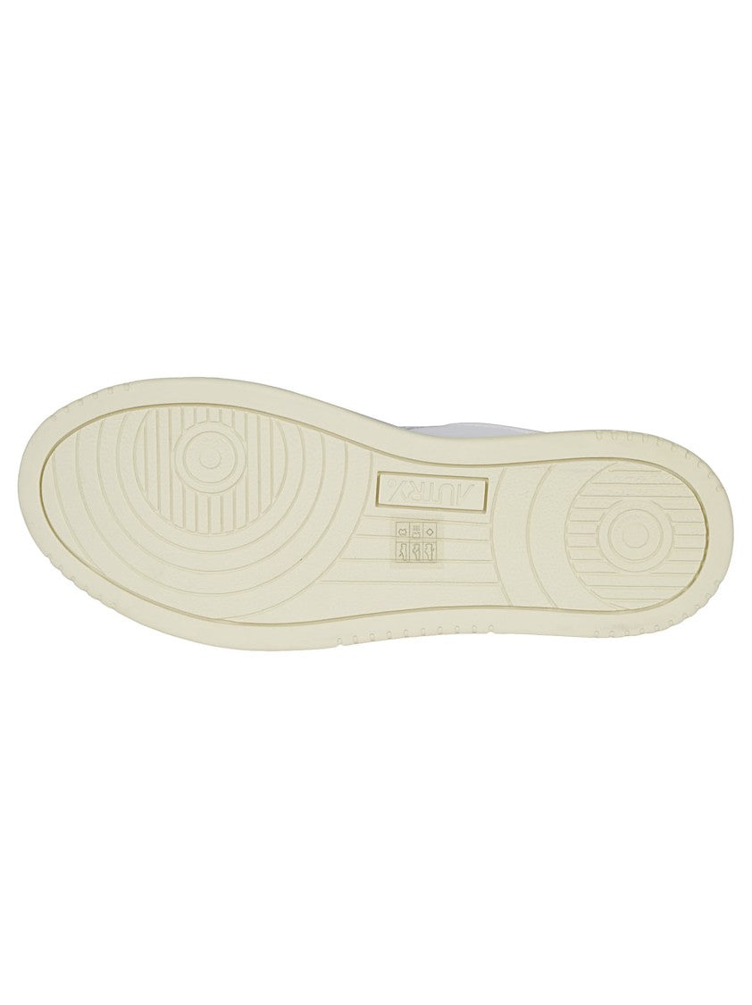 Autry Medalist Low Leather Perforated Sneakers