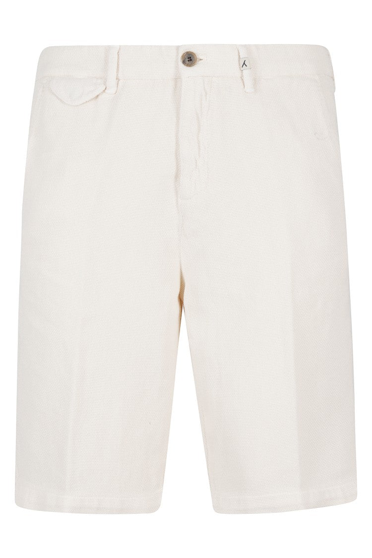 Myths Bermuda Shorts - Cream