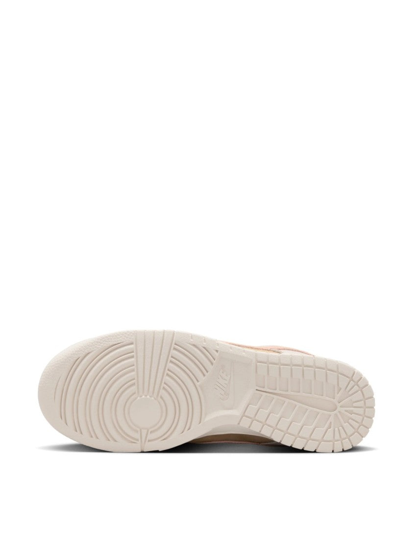 Nike Dunk Low Sneakers