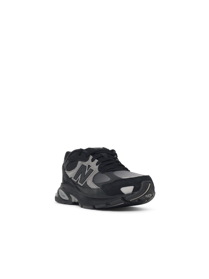New Balance Black Mesh Blend Sneakers With Suede Inserts And Padded Collar