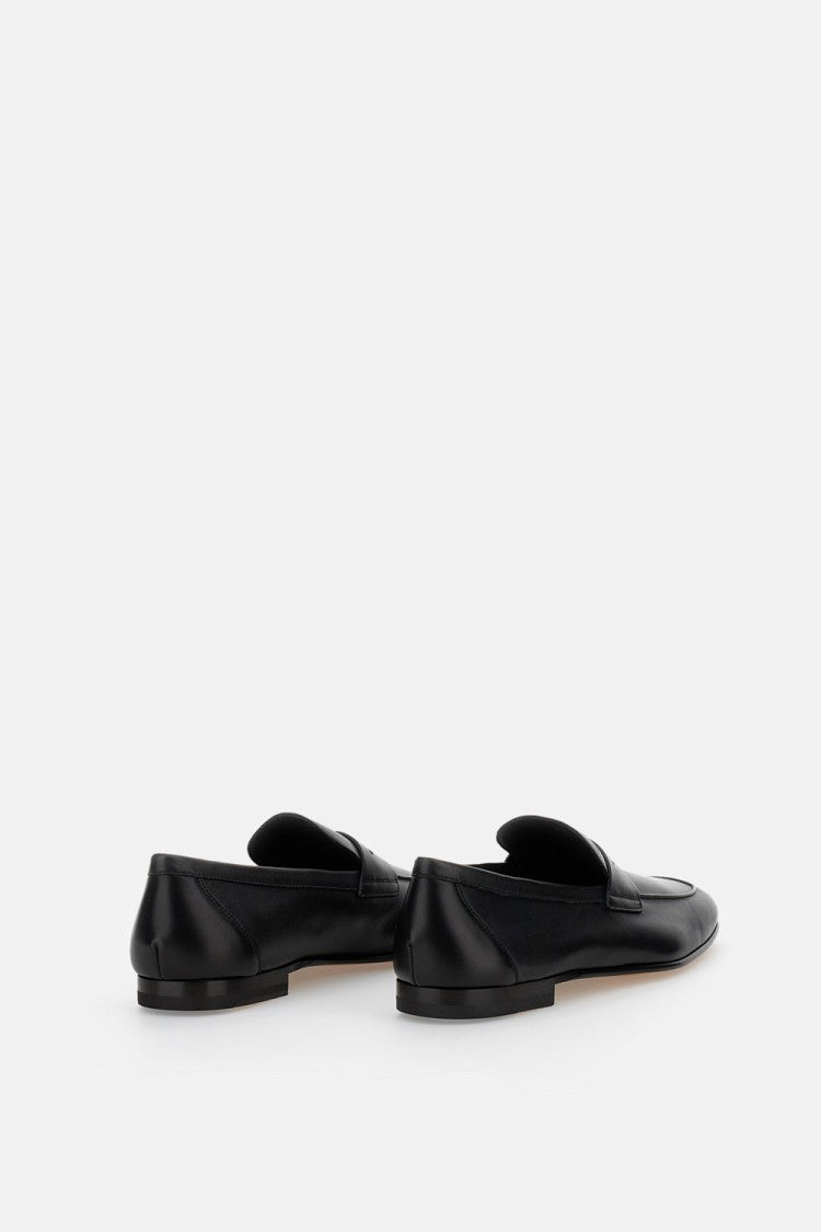 Tod's Men's Leather Moccasins With Classic Vamp And Monogram Detail
