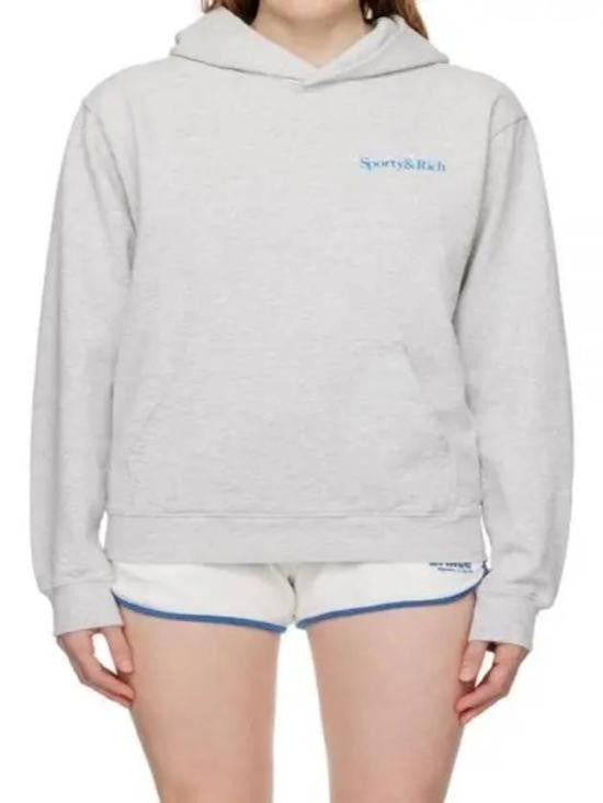 Sporty And Rich Relaxed Fit Hoodie With Subtle Logo Detail