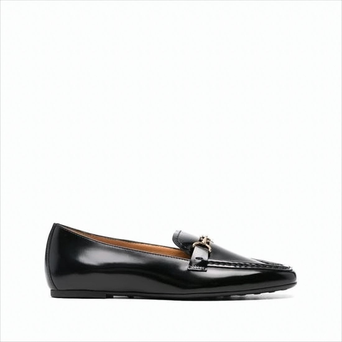 Tod's Smooth Calf Leather Loafer With Polished Finish And Metallic Detailing