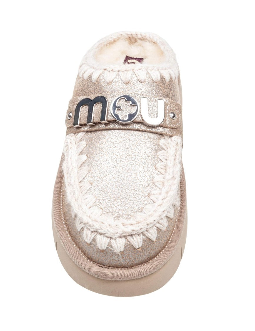 Mou Bounce Clog In Laminated Sheepskin Stone Color