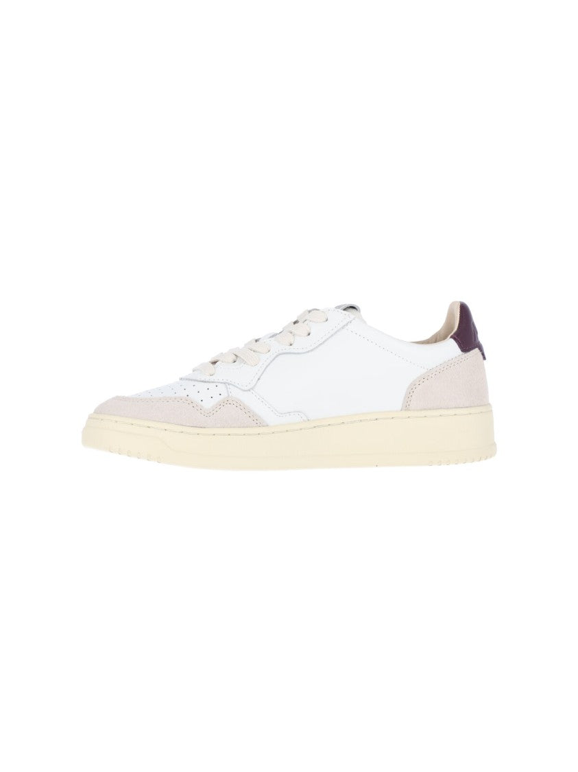 Autry Rounded Toe Low-Top Sneakers With Multicolor Logo