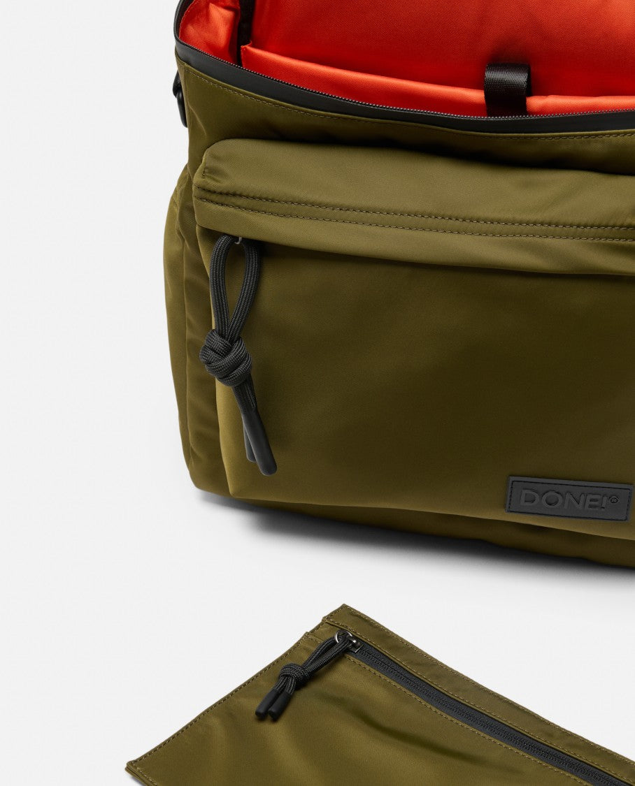 Done! Versatile Zaino East+West Bag