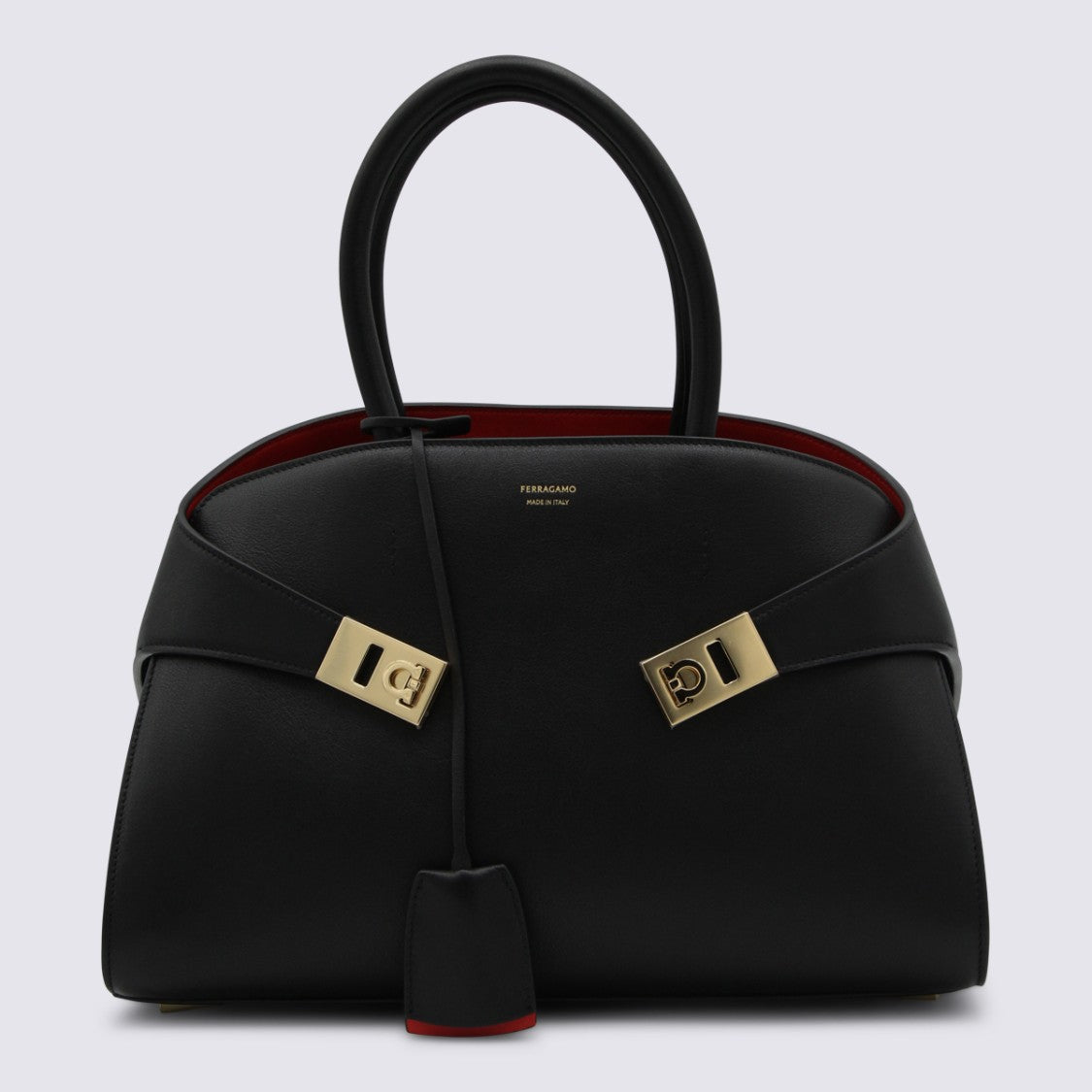Ferragamo Black Leather Hug S Shoulder Bag
