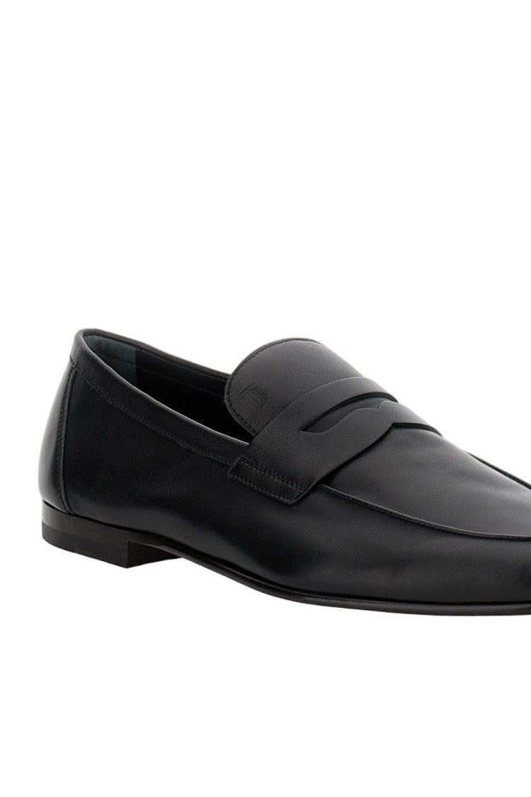 Tod's Classic Leather Moccasin With Subtle Monogram Detail