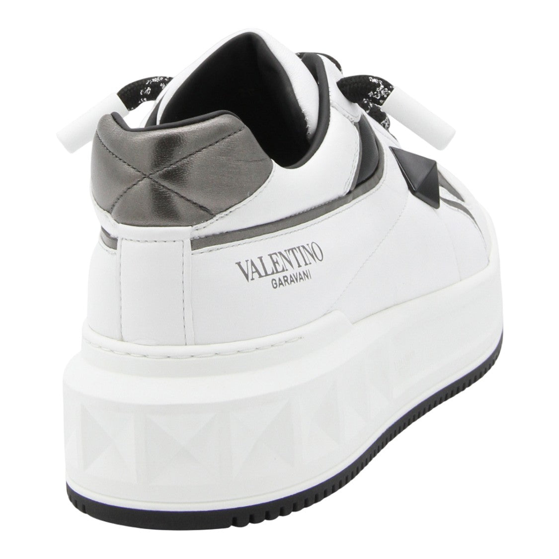 Valentino Garavani Low-Top Sneakers And Textured Sole