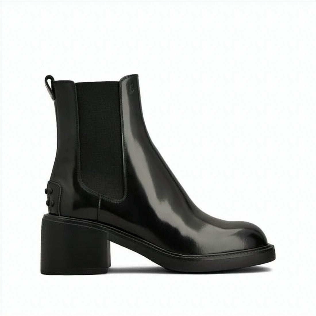 Tod's Polished Calf Leather Ankle Boots With Signature Studs