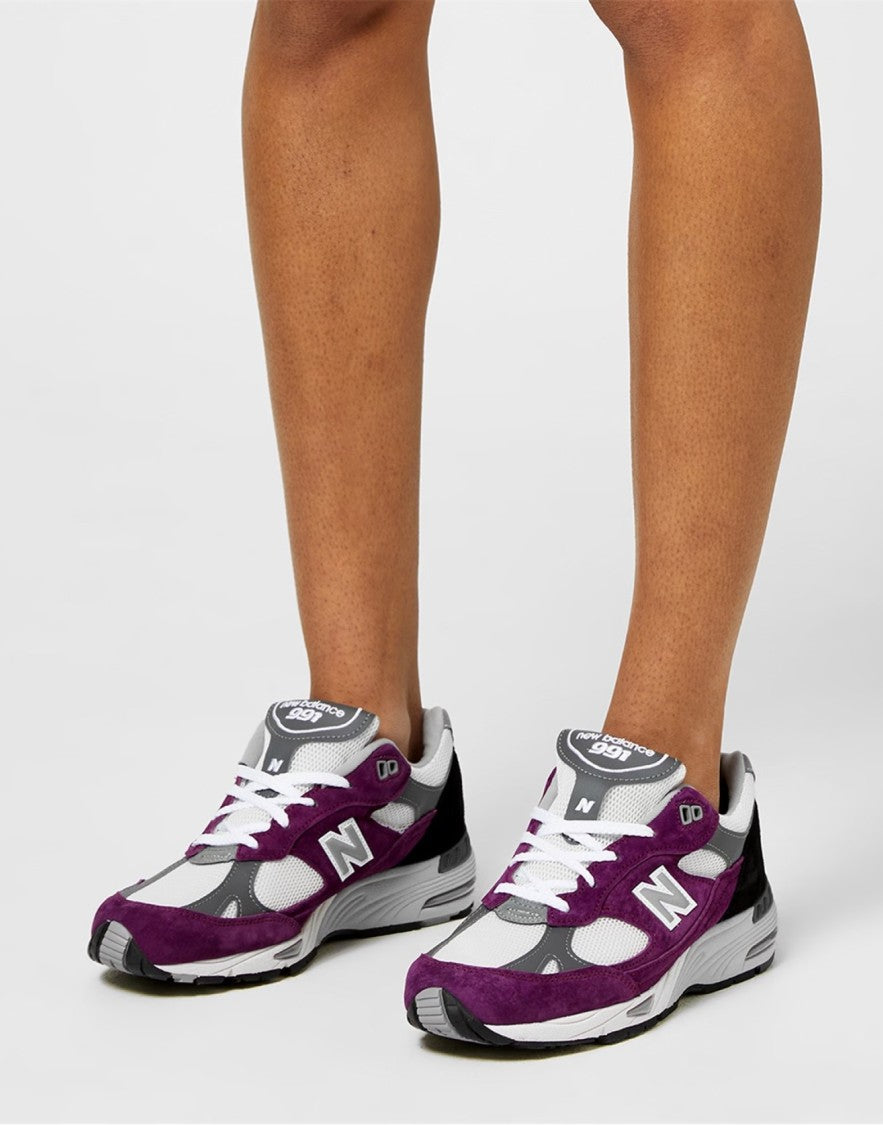 New Balance 991 'Grape Juice' Sneakers With Suede And Mesh Construction