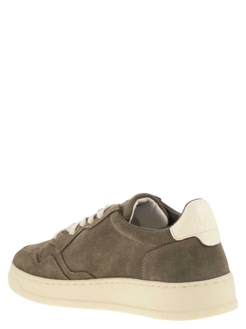 Autry Medalist Low - Suede Sneakers