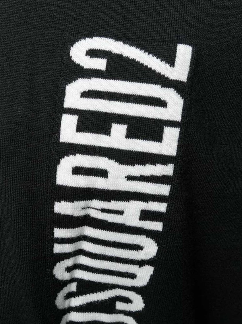 Dsquared2 V-Neck Black Pullover With Bold Logo Detail