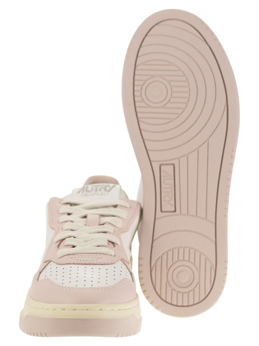 Autry Medalist Low - Two-Tone Leather Sneakers