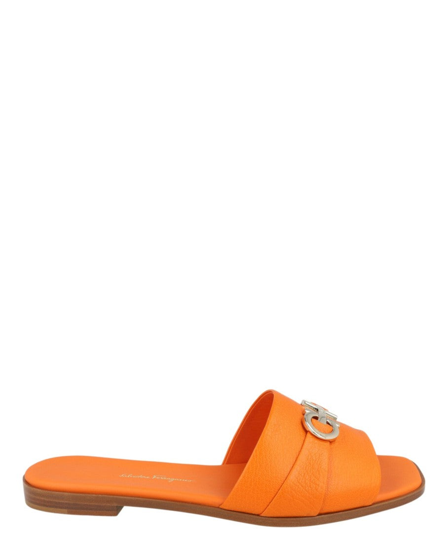 Ferragamo Oria 10 Slides