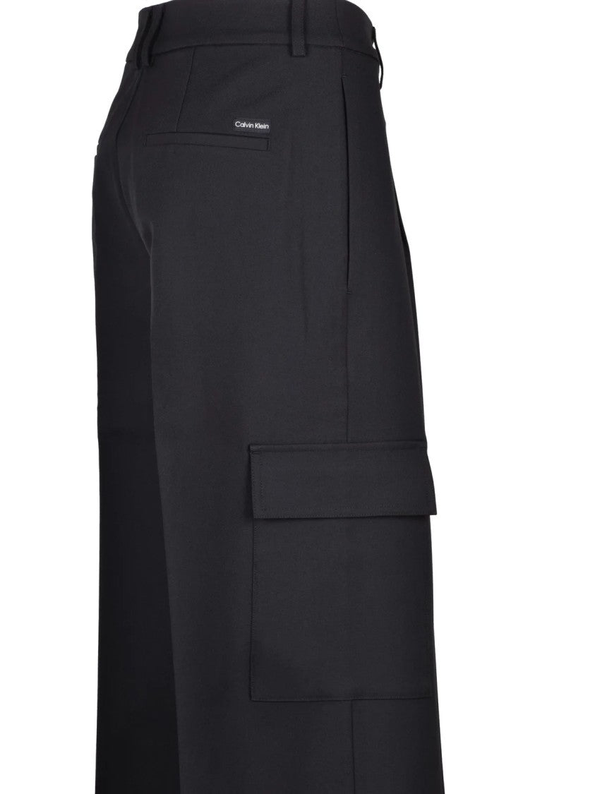 Calvin Klein Jeans Straight-Leg Black Cargo Pants With Functional Pockets